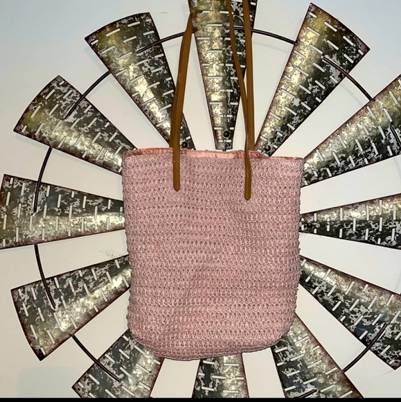 Pink Woven Tote Bag Purse with Pink Lining - NEW - Picture 9 of 12